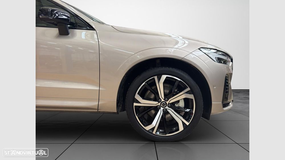 Volvo XC 60 2.0 T6 PHEV Ultimate Dark AWD - 9