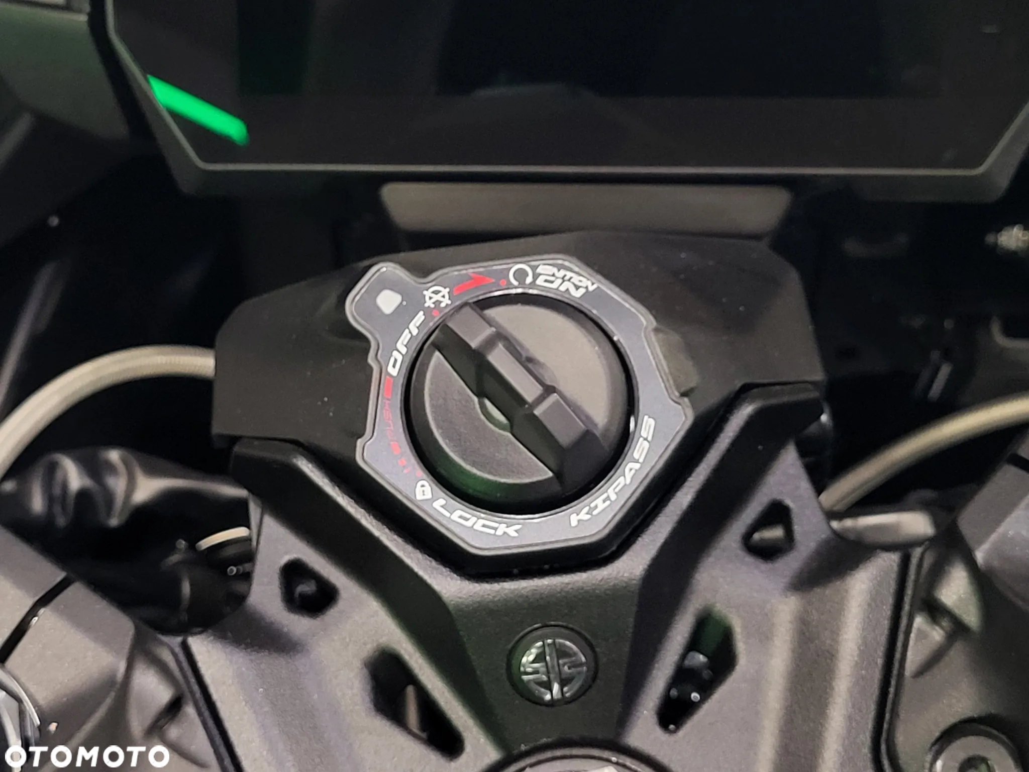 Kawasaki Ninja H2 SX - 18