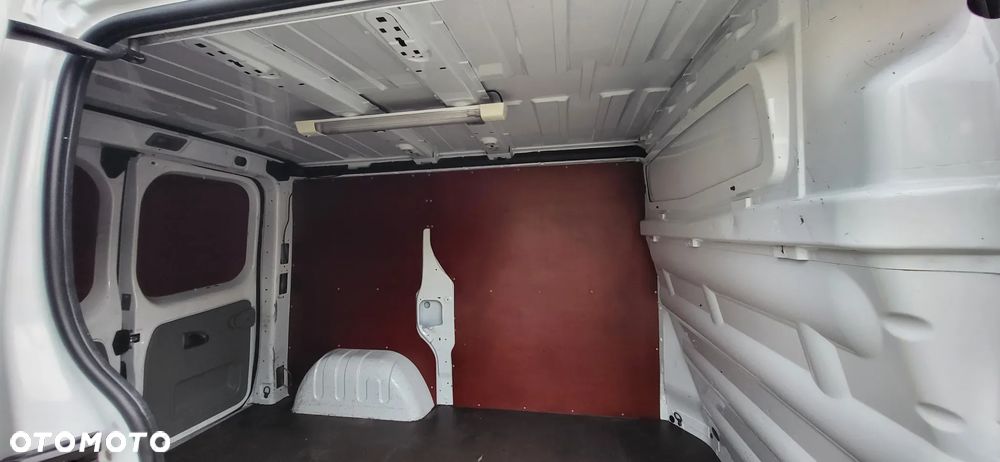 Opel VIVARO - 15