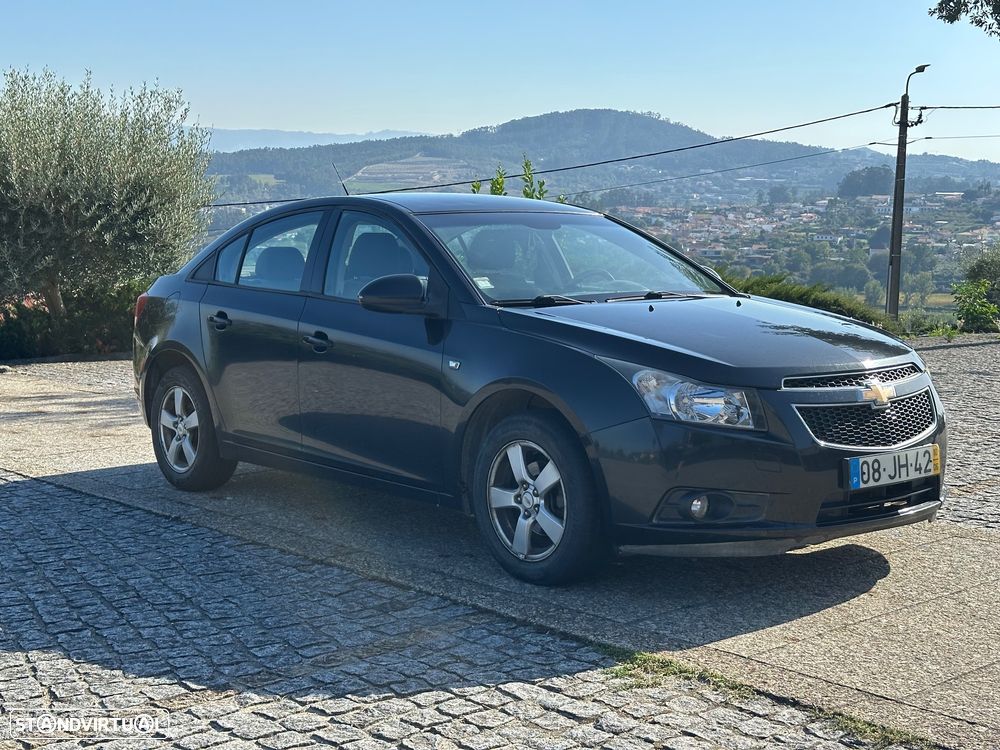 Chevrolet Cruze 1.6 LS - 13