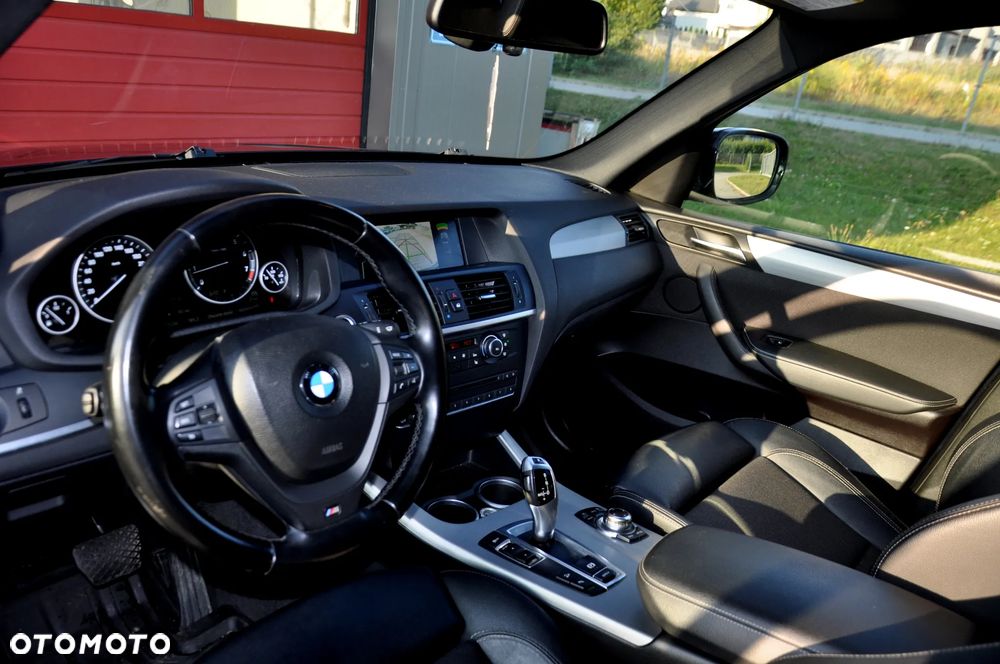 BMW X3 28i xDrive - 24