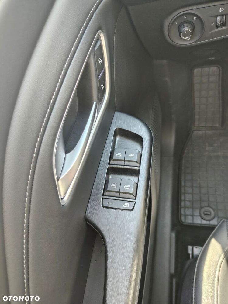 MG ZS Hybrid+ - 18