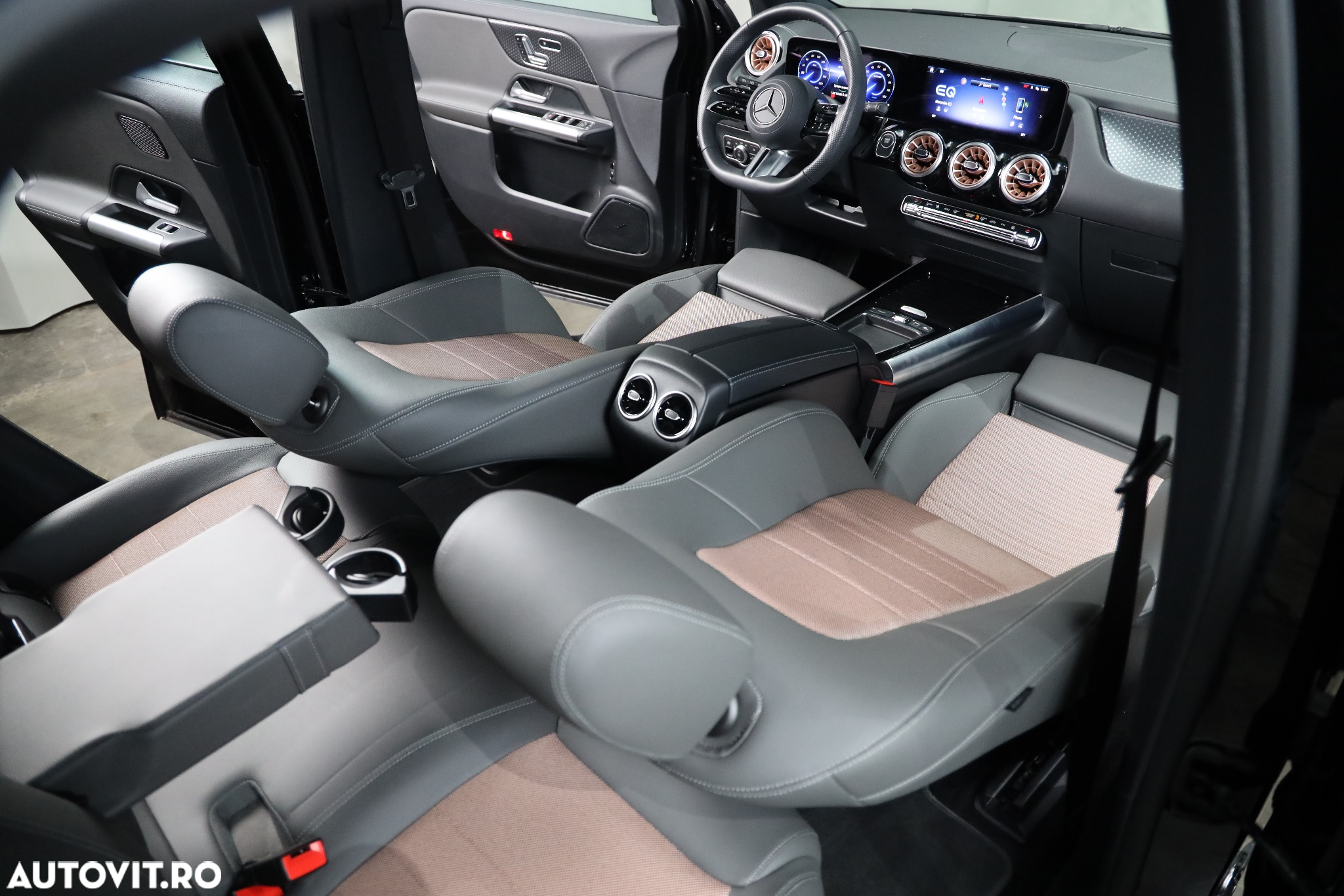 Mercedes-Benz EQA 300 4MATIC - 16