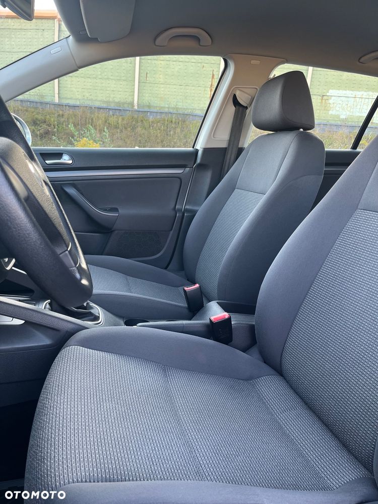 Volkswagen Golf 1.6 Comfortline - 14