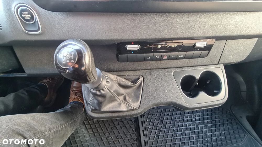 Mercedes-Benz SPRINTER 910 - 6