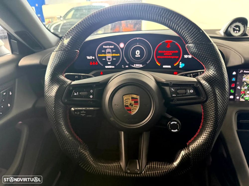 Porsche Taycan 4S - 16