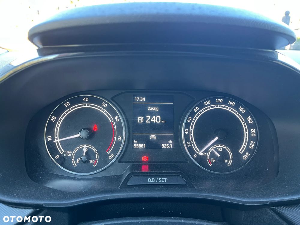 Skoda Fabia 1.0 Ambition - 10