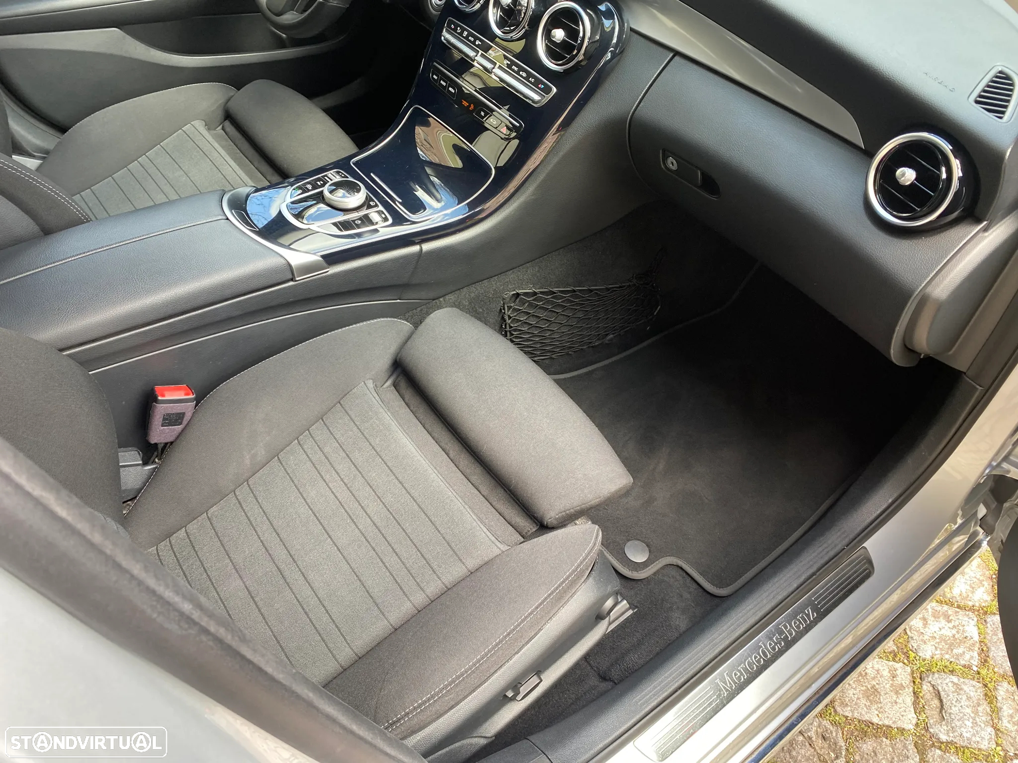 Mercedes-Benz C 200 - 20