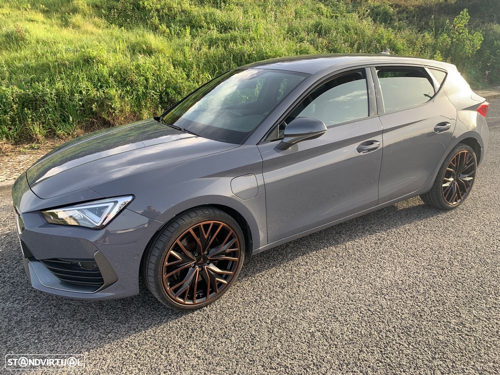 Cupra Leon 1.4 e-Hybrid (180 kW System) VZ - 4