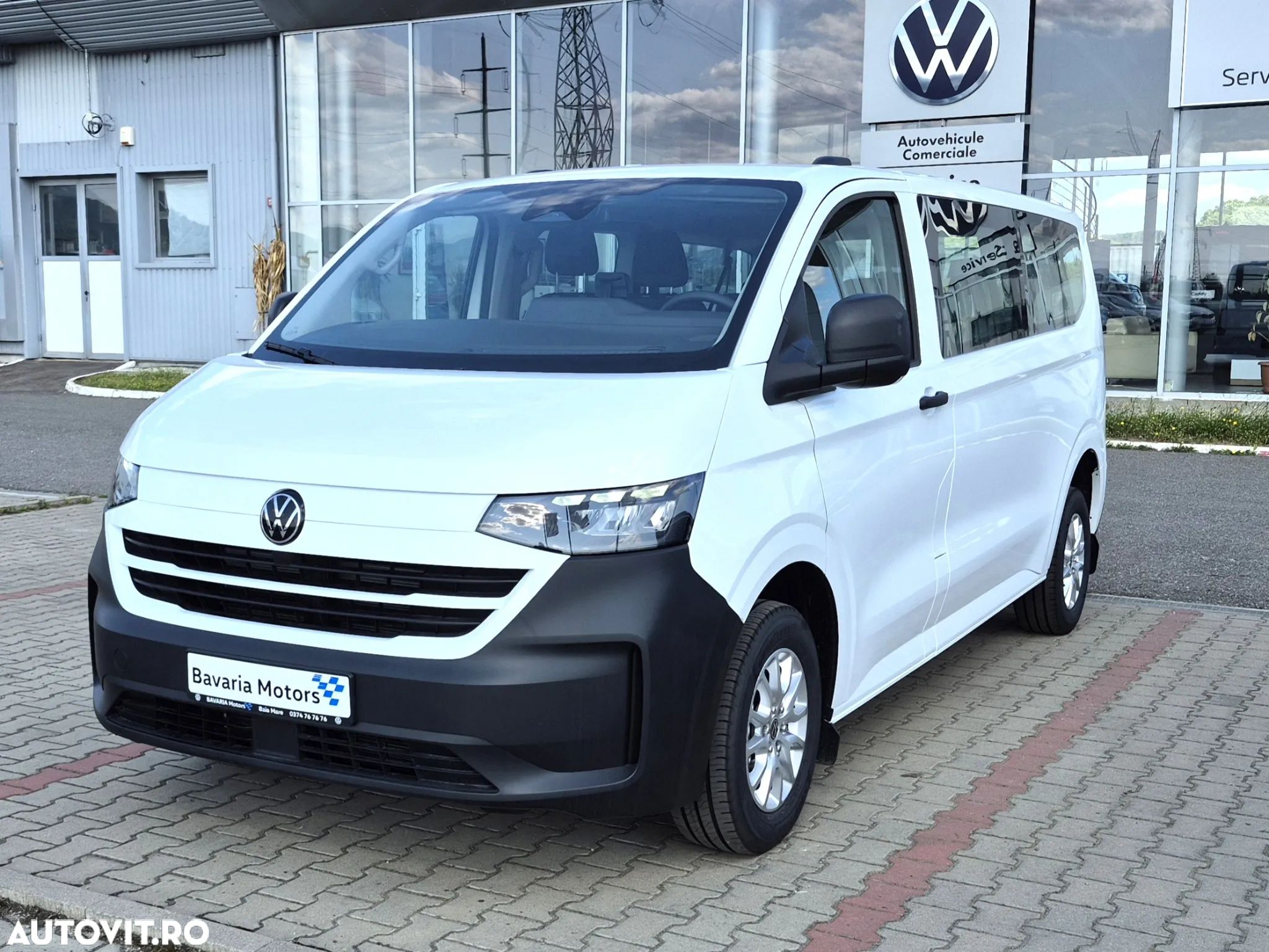 Volkswagen Caravelle - 1