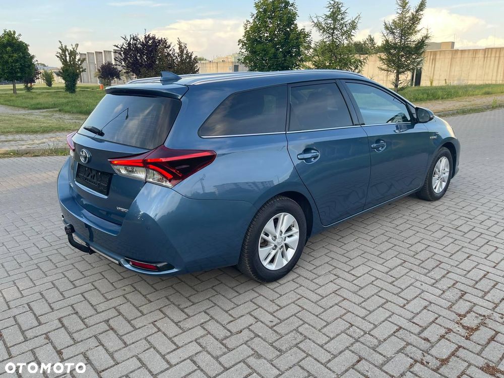 Toyota Auris Hybrid 135 Premium - 8