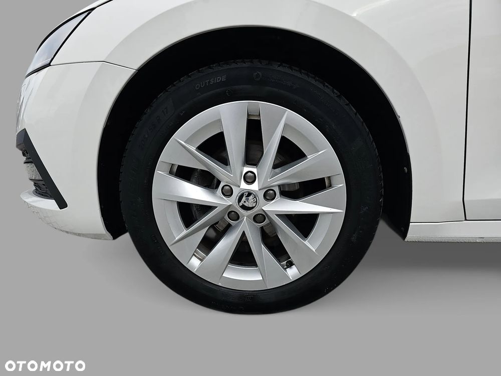 Skoda Octavia 2.0 TDI SCR Ambition DSG - 9