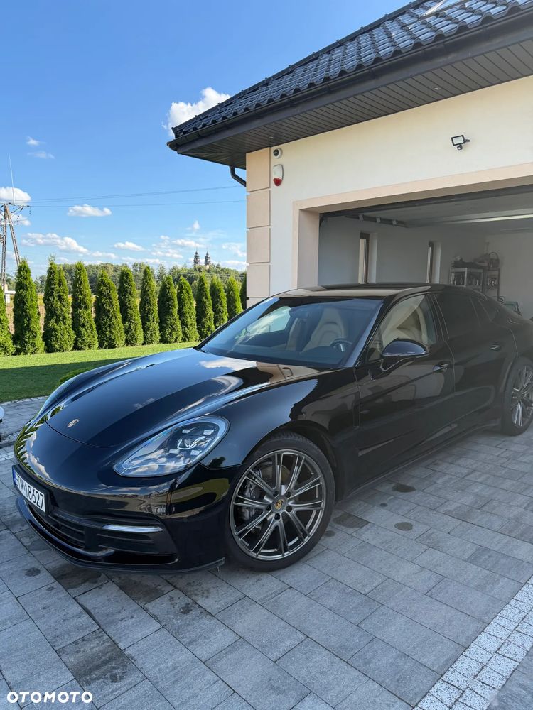 Porsche Panamera 4 - 1