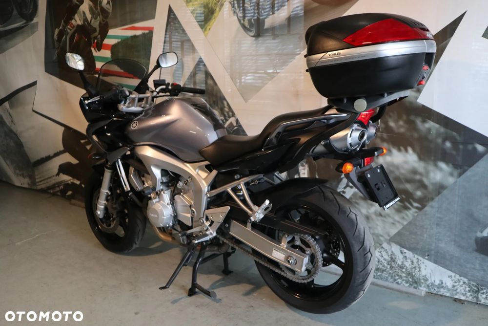Yamaha FZ6 - 20