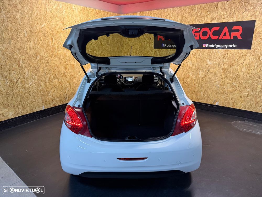 Peugeot 208 82 VTI Allure - 27