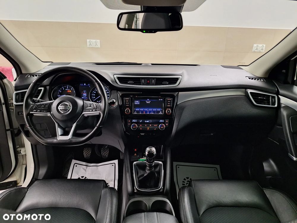 Nissan Qashqai 1.3 DIG-T Tekna EU6d - 24