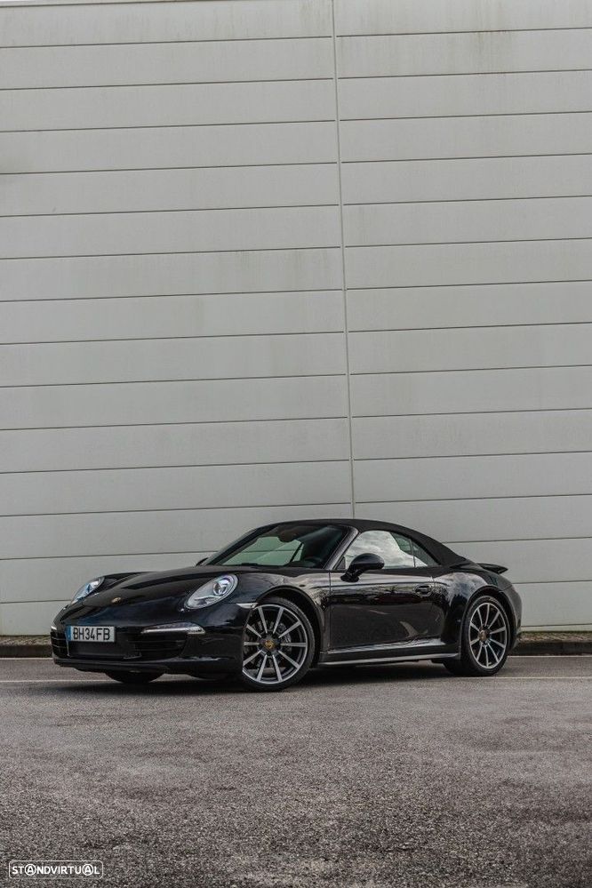 Porsche 911 (991) Carrera 4 Cabriolet PDK Black Edition - 3