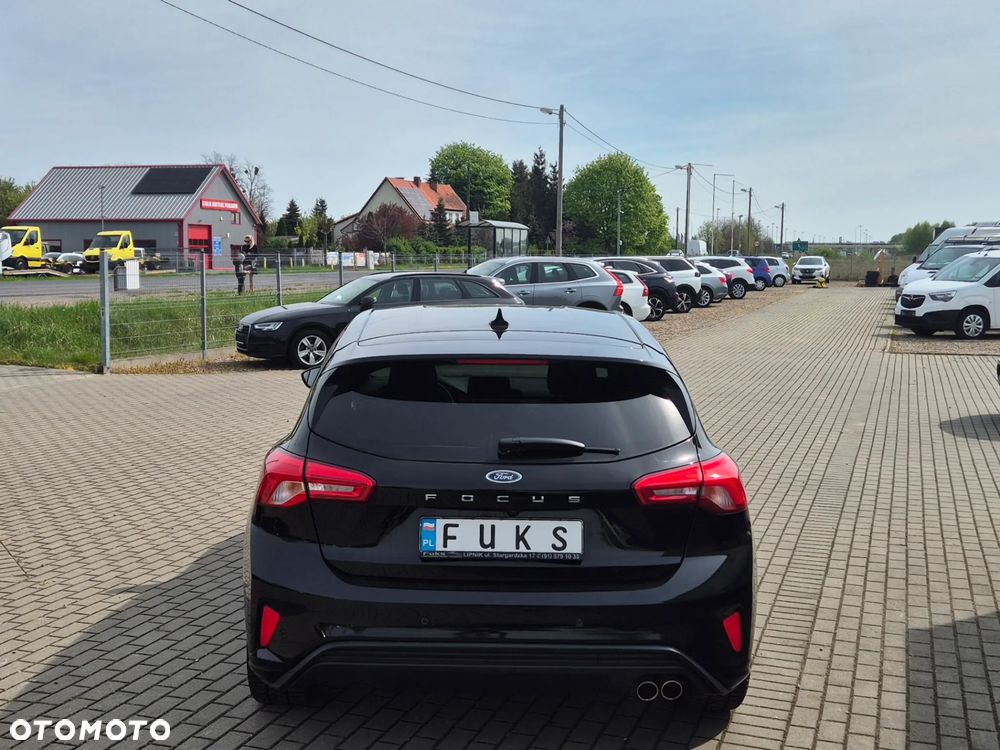 Ford Focus 1.5 EcoBoost ST-Line - 15