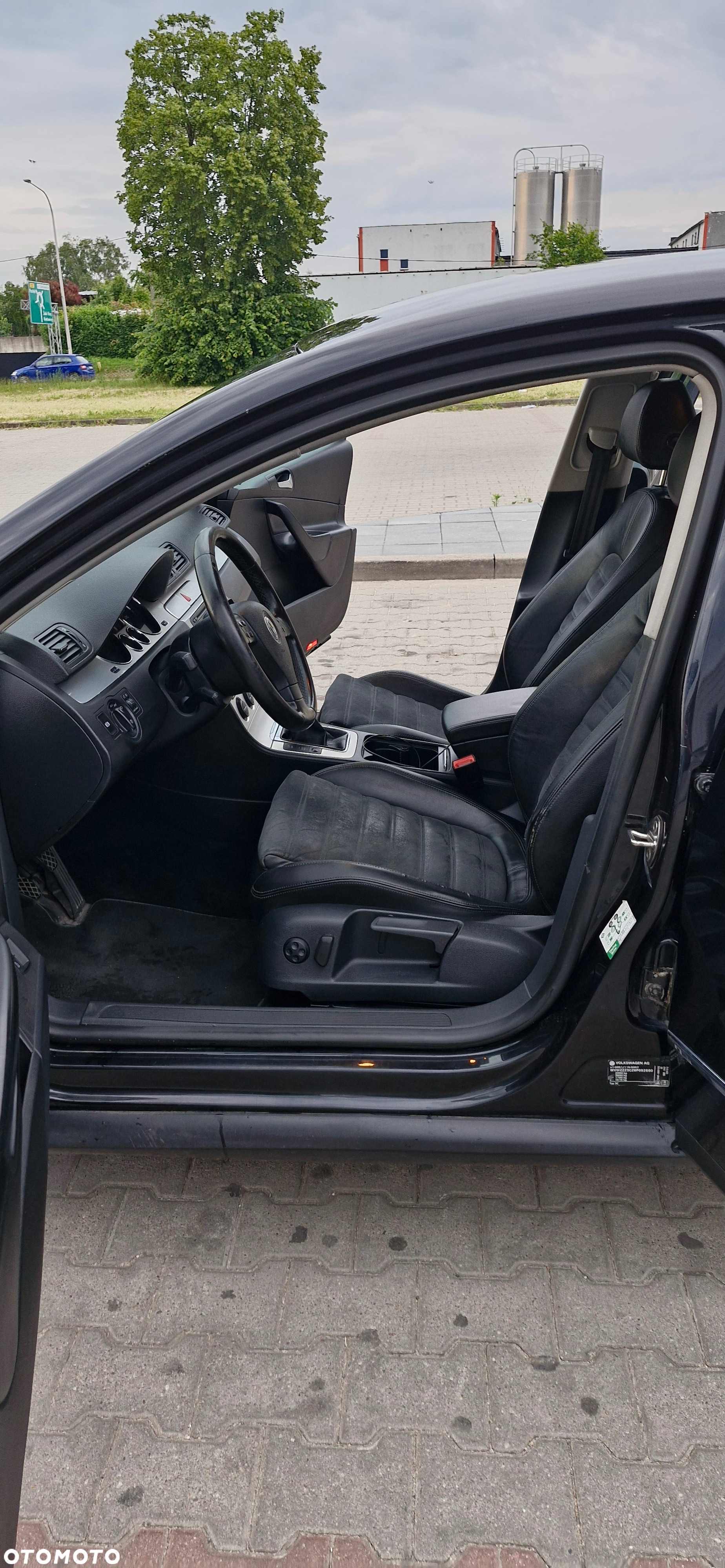 Volkswagen Passat 2.0 TDI Highline - 12