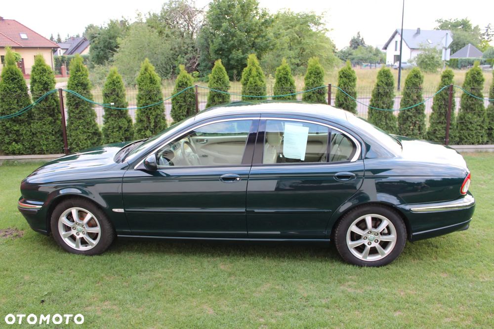 Jaguar X-Type 2.5 V6 4x4 Executive - 3