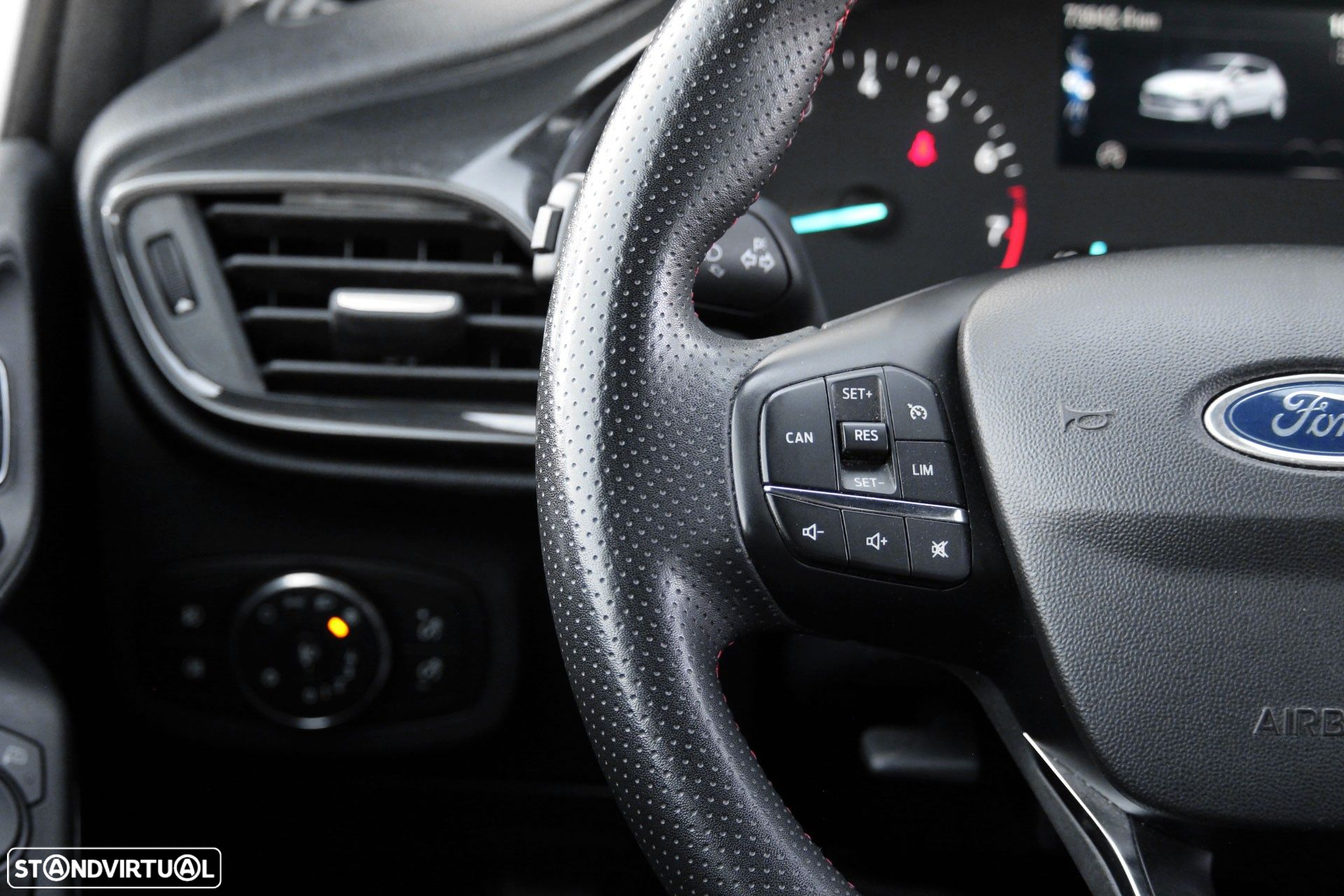 Ford Fiesta 1.0 EcoBoost ST-Line - 22