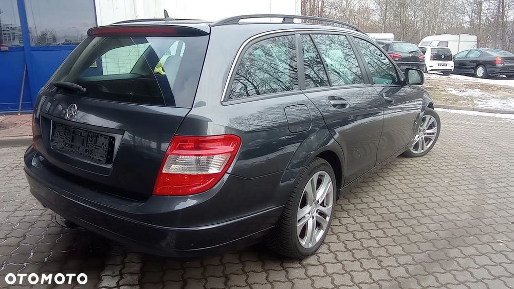 Mercedes-Benz Klasa C 220 CDI DPF Automatik Avantgarde - 19