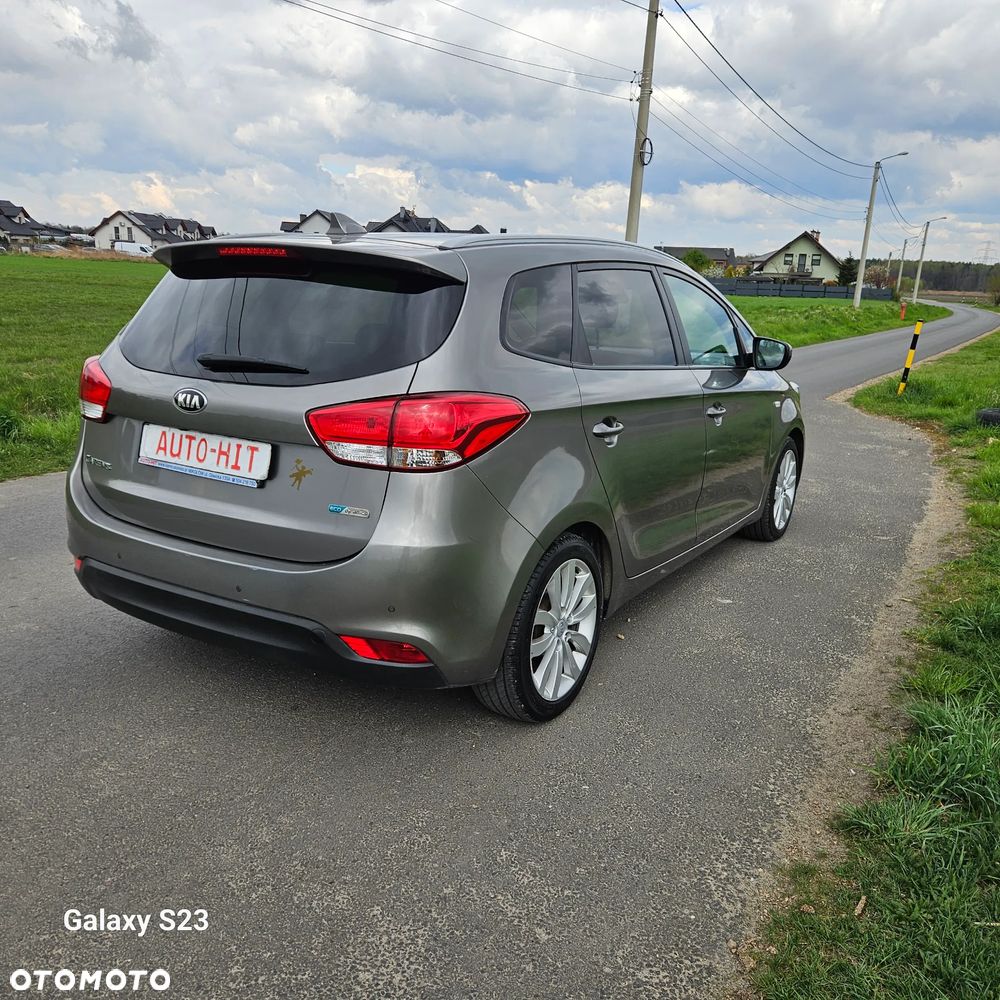Kia Carens 1.7 CRDi 141 Dream Team Edition - 9
