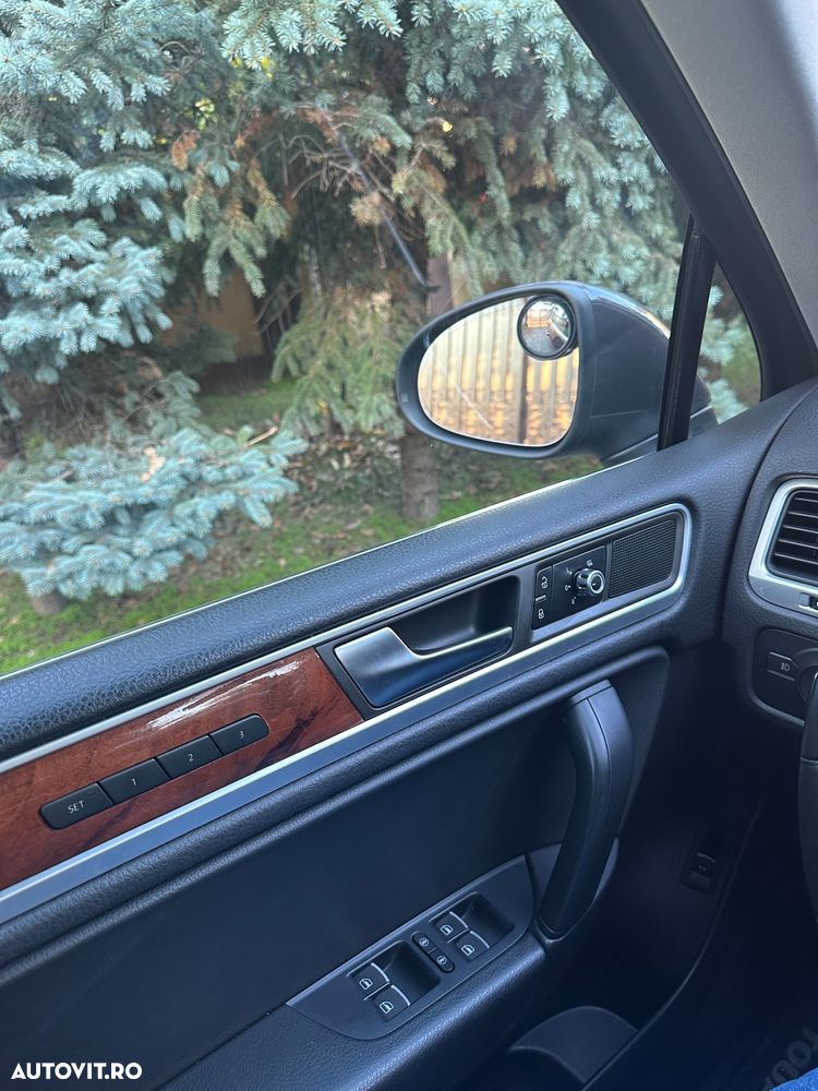 Volkswagen Touareg - 13