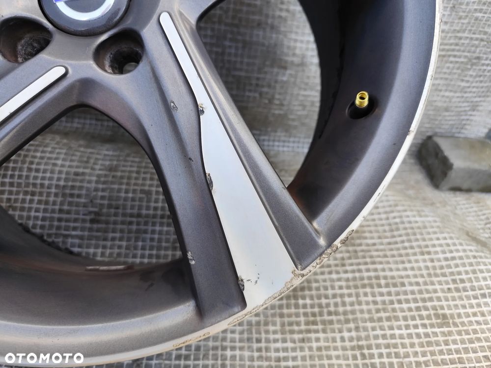 Felgi aluminiowe 4szt Komplet Volvo R-Design 18" 8Jx18 ET55 31362188 5x108 - 8