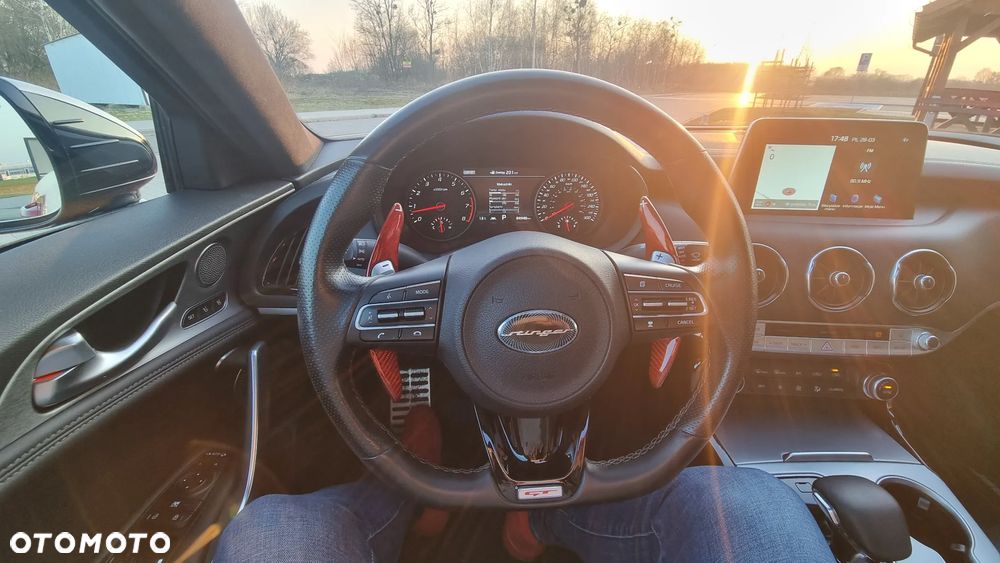 Kia Stinger 3.3 T-GDI V6 GT AWD - 13