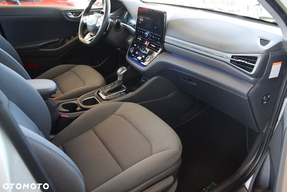 Hyundai IONIQ Hybrid Premium - 12