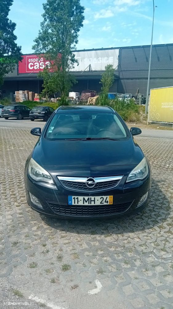 Opel Astra Sports Tourer - 1