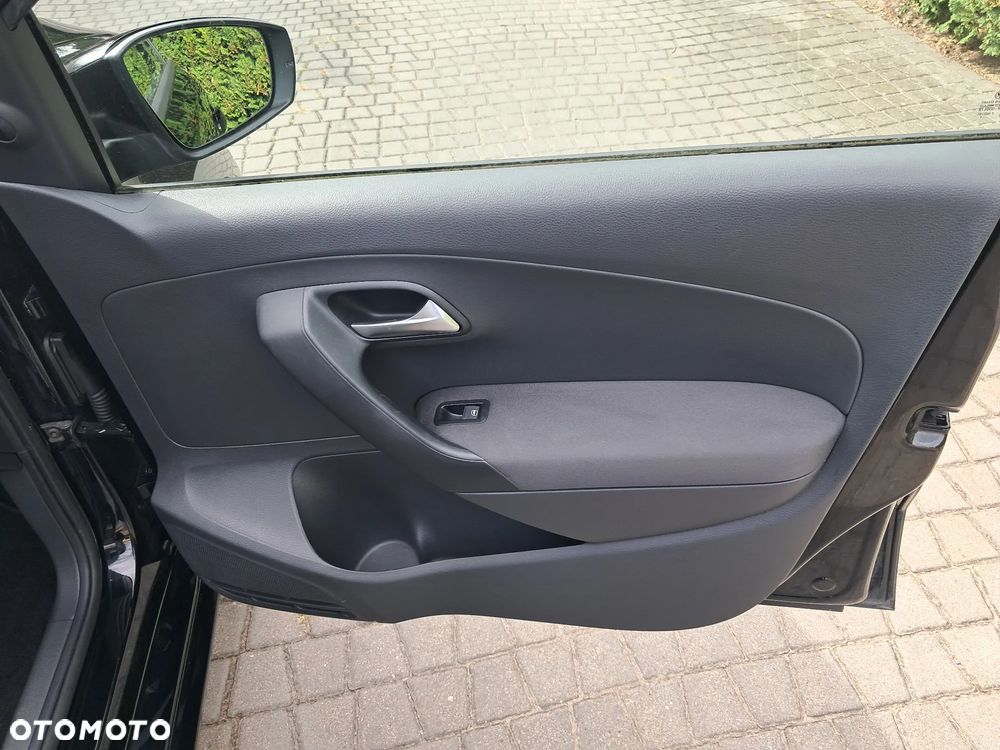 Volkswagen Polo - 15