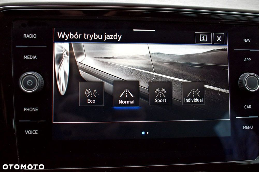 Volkswagen Passat - 26