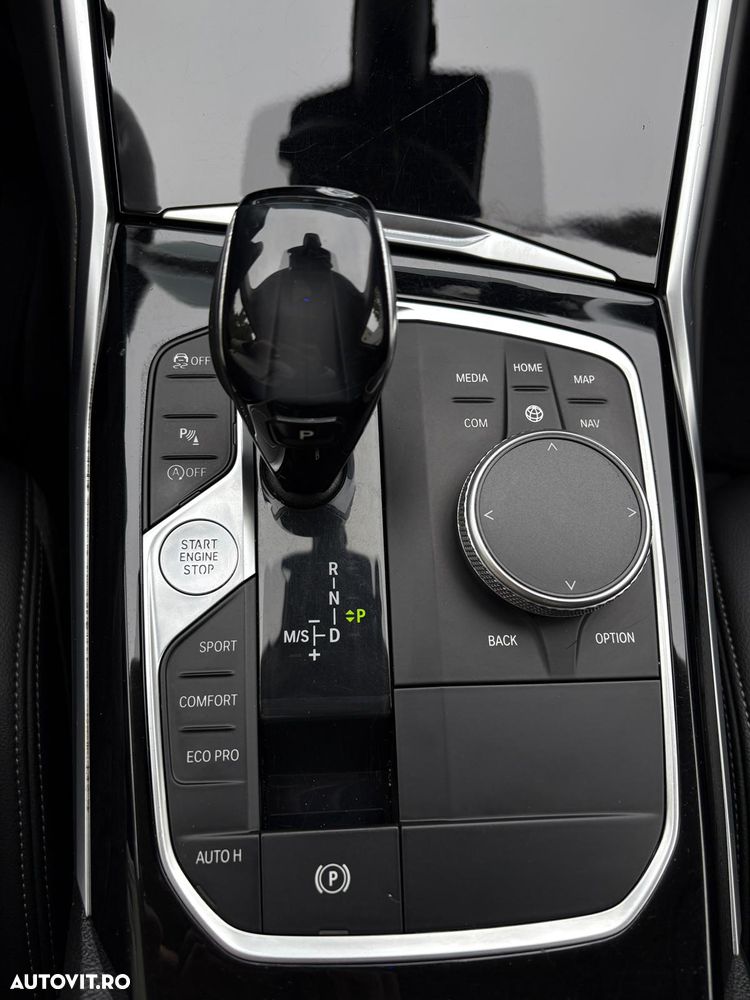 BMW Seria 3 320d Aut. Luxury Line - 13