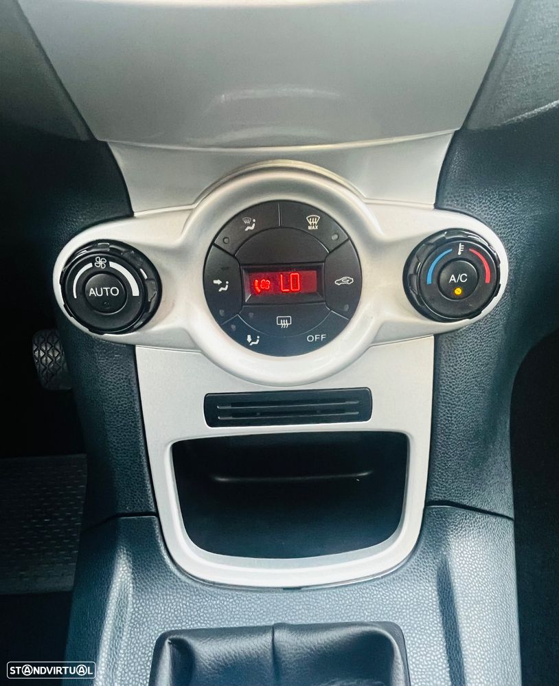 Ford Fiesta 1.4 TDCi Titanium - 47