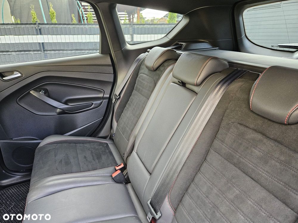 Ford Kuga 2.0 TDCi 4x4 ST-Line - 19