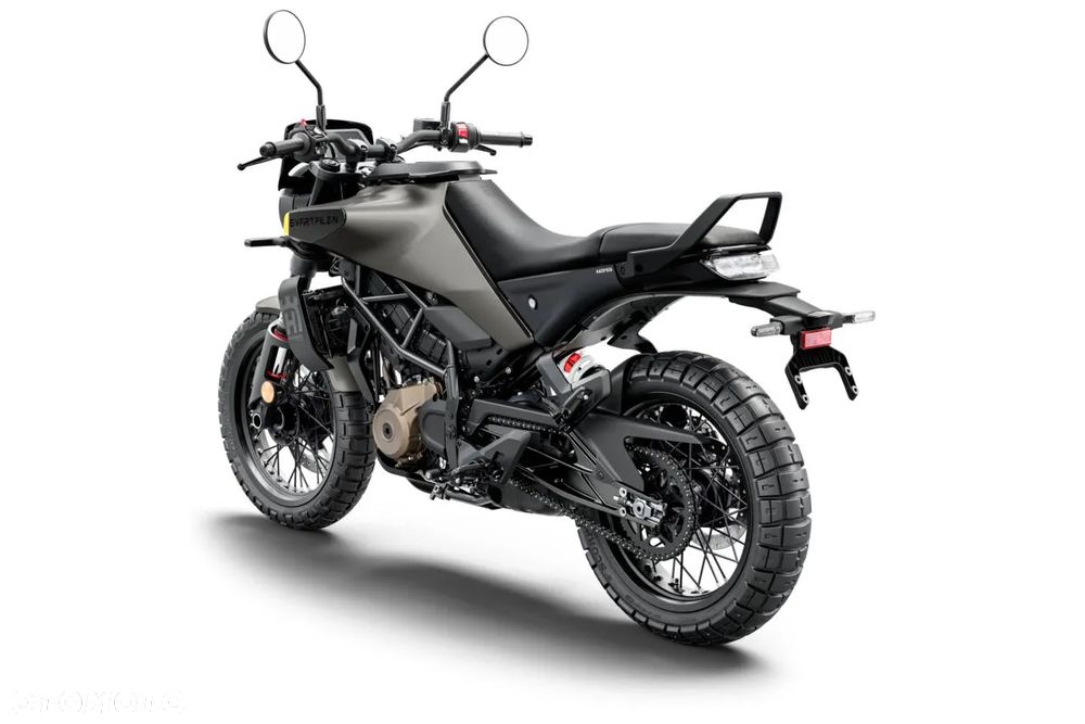 Husqvarna Svartpilen - 15