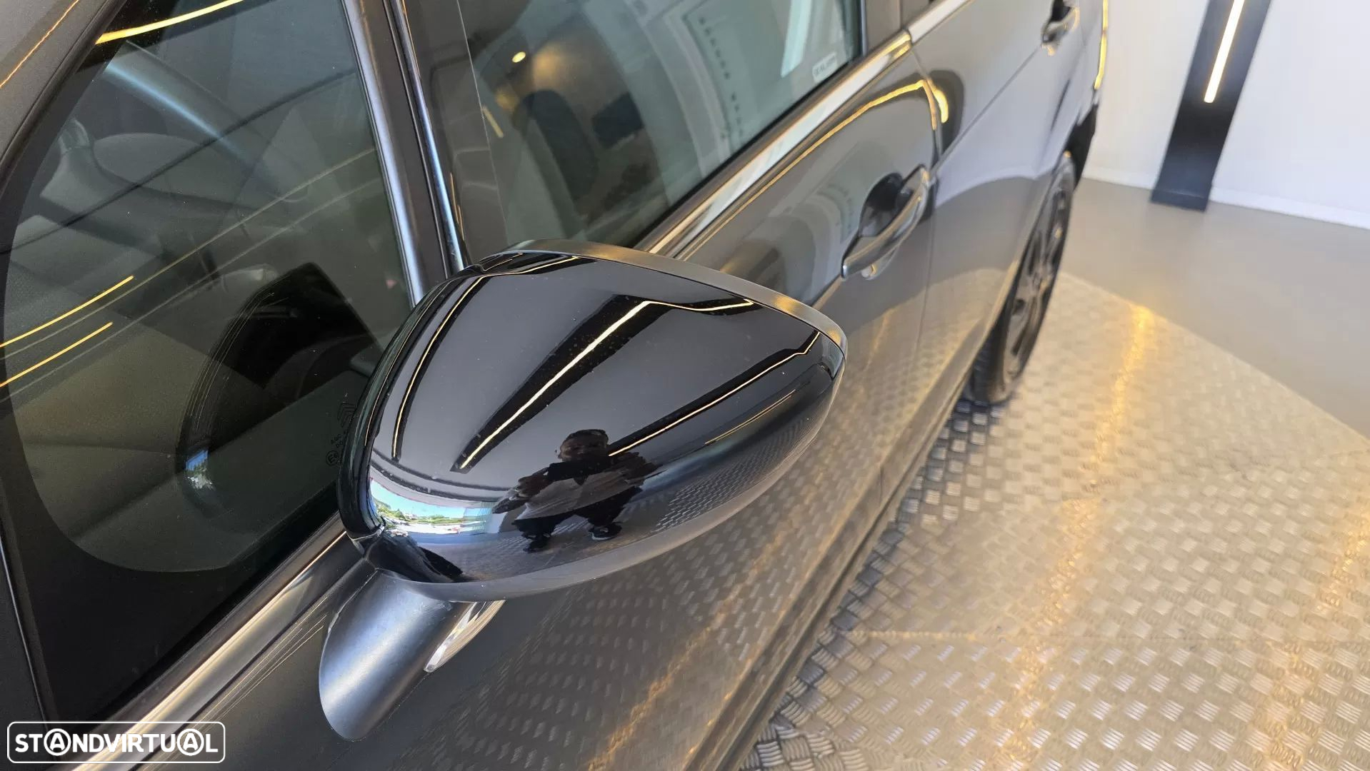 Citroën C3 1.6 BlueHDi Exclusive - 23