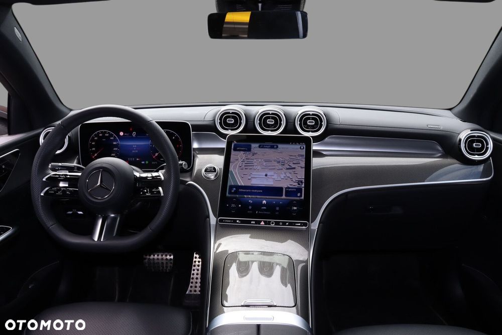 Mercedes-Benz GLC - 12