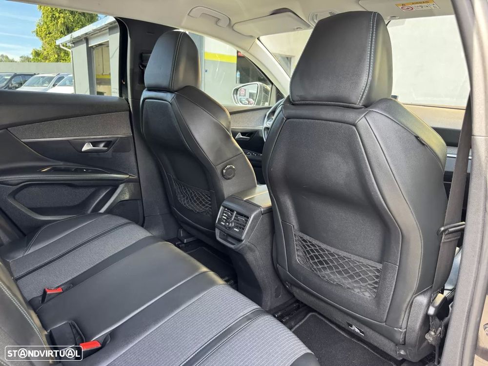 Peugeot 3008 PureTech 130 Stop & Start GPF EAT8 Allure Pack - 57
