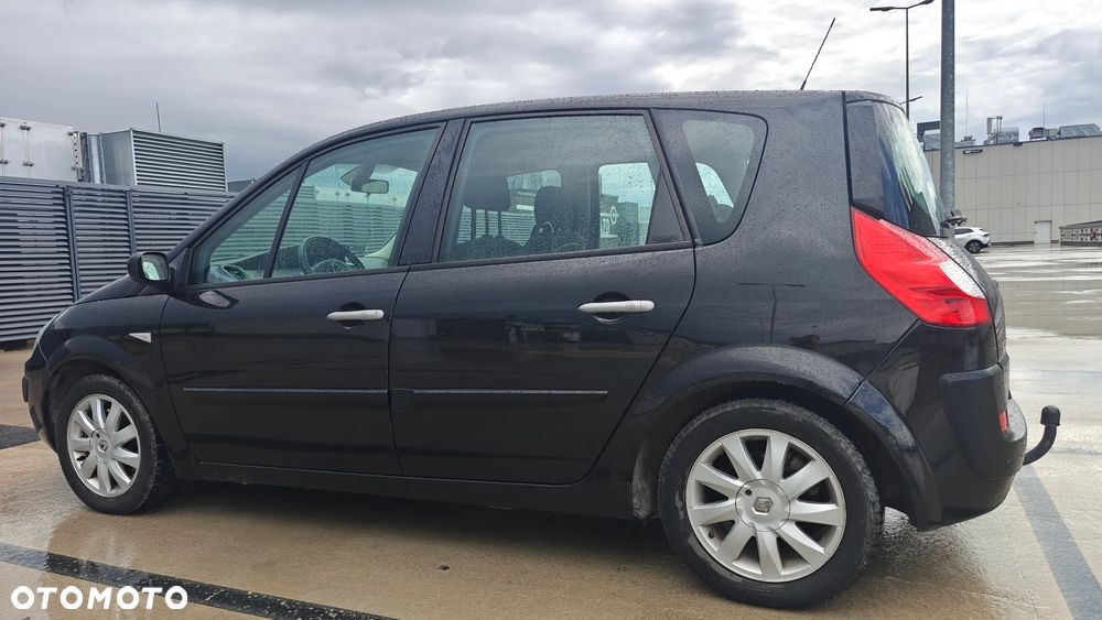 Renault Scenic 2.0 16V Privilege - 12