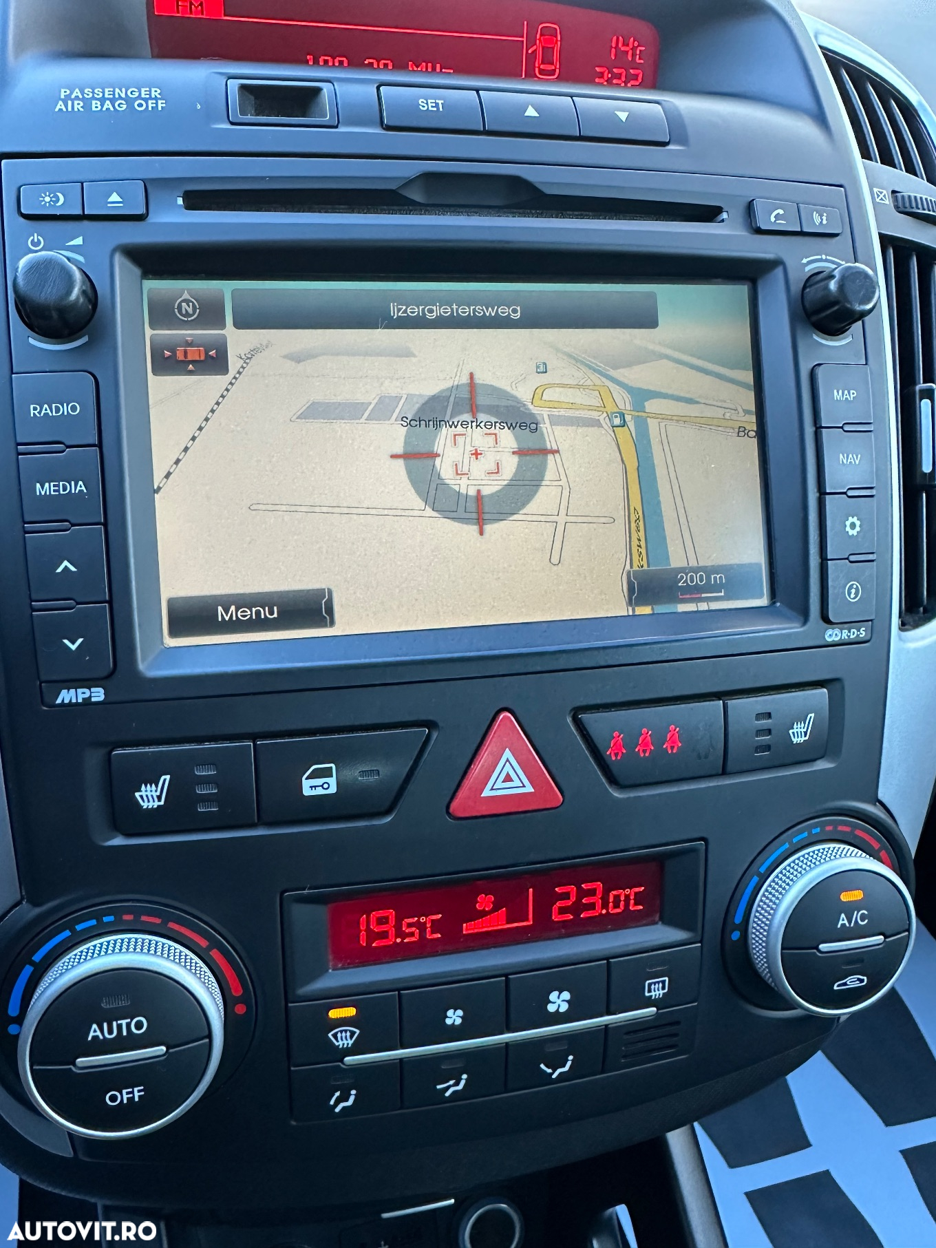 Kia Ceed 1.6 CRDi 90 ISG Vision - 25
