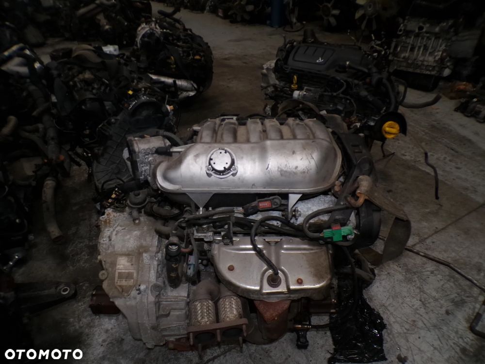 Kompletny silnik Citroen C5 407 SW 3.0 V6 24v Gwarancja - 3