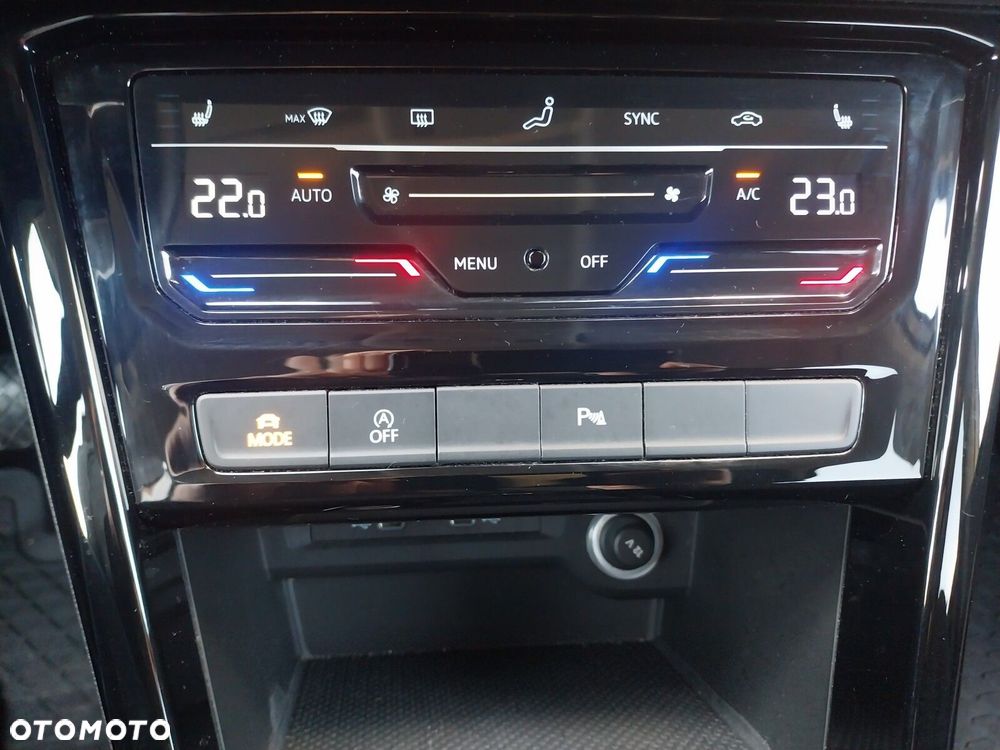 Volkswagen Touran - 35