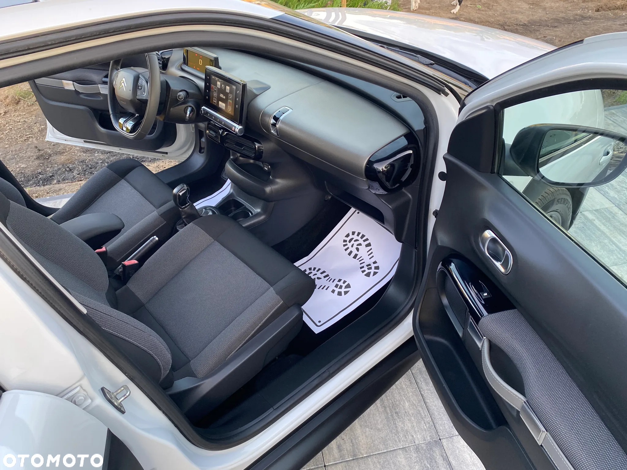 Citroën C4 Cactus 1.2 PureTech Shine Edition S&S - 24