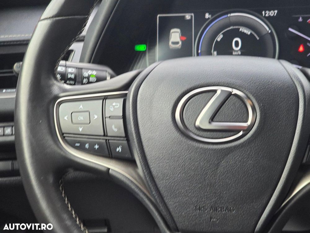 Lexus UX 250h Business Edition - 14