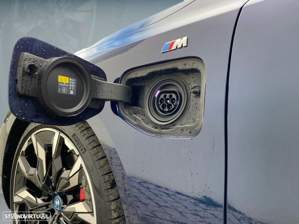 BMW 530 e Pack Desportivo M Pro - 3