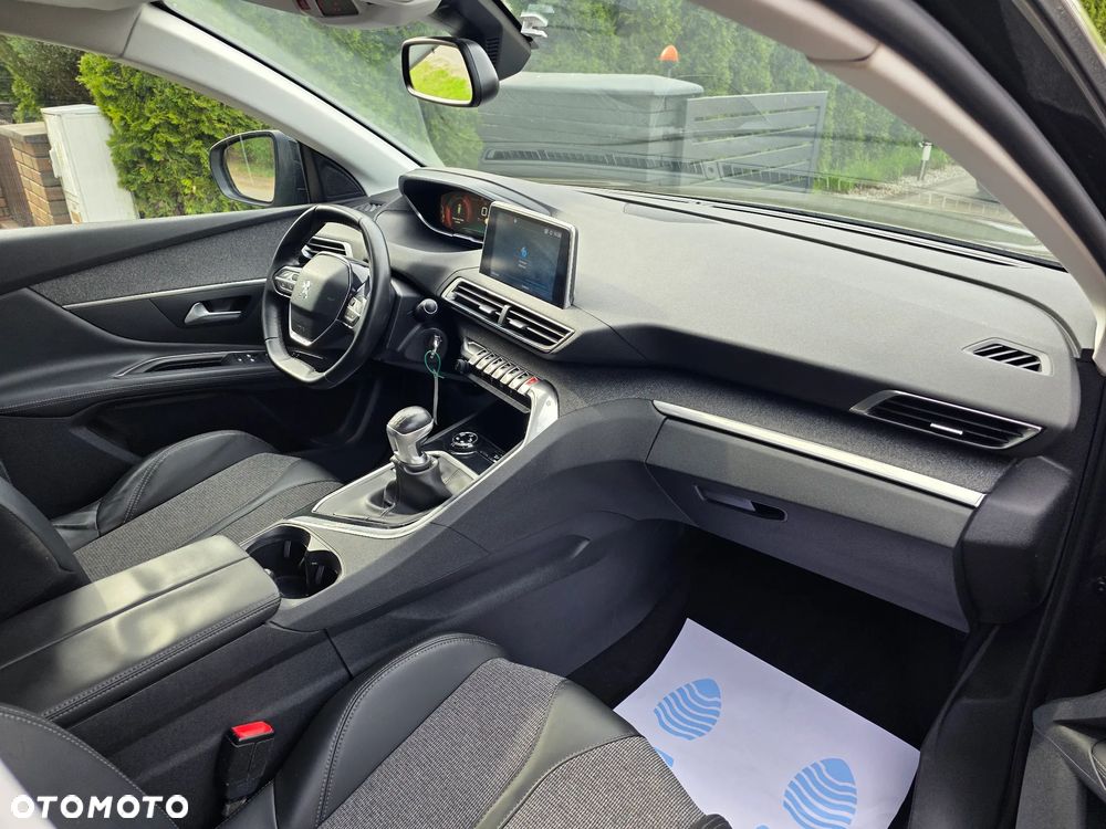 Peugeot 3008 HDi 115 Allure - 19