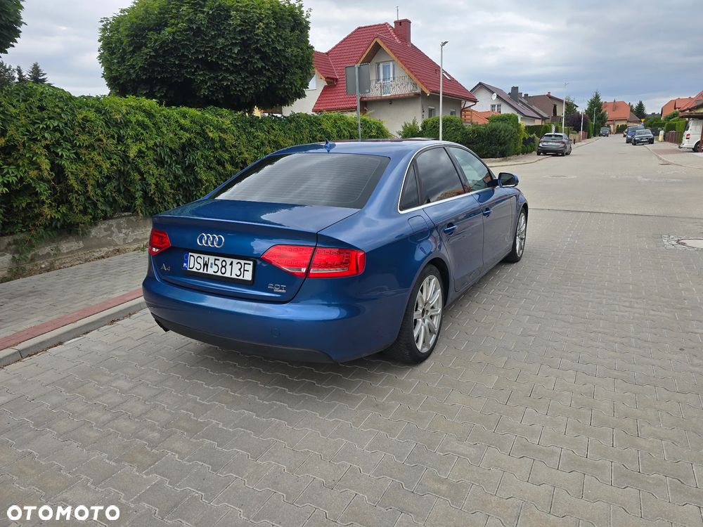 Audi A4 Limousine - 6